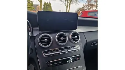 Zwart (metallic) Gebruikt 2018 Mercedes C200 Premium Stationwagen | € 18.950 (Goede deal)