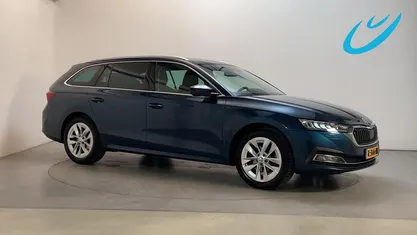 Occasion Skoda Octavia Business Line 110 PK (80 kW) 2021 Blauw Stationwagen