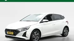 Wit Gebruikt 2024 Hyundai i20 Comfort Hatchback | € 20.245 (Eerlijke prijs)