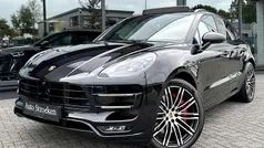 Zwart Gebruikt 2018 Porsche Macan Turbo Performance Package SUV | € 53.949 (Eerlijke prijs)