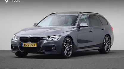 Grijs Occasion 2019 BMW 320 Executive Stationwagen | € 26.880 (Eerlijke prijs)