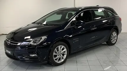 Blauw Occasion 2018 Opel Astra Innovation Stationwagen | € 13.445 (Eerlijke prijs)