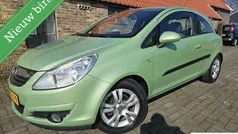Groen Gebruikt 2010 Opel Corsa Cosmo Hatchback | € 2.995 (Eerlijke prijs)
