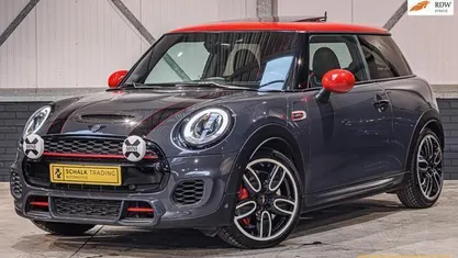 Occasion Mini John Cooper Works Chili 231 PK (169 kW) 2017 Grijs Hatchback
