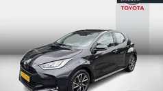 Zwart Gebruikt 2020 Toyota Yaris Edition Hatchback | € 18.900 (Eerlijke prijs)
