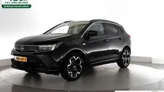 Zwart Gebruikt 2024 Opel Grandland X Ultimate SUV | € 31.950 (Eerlijke prijs)