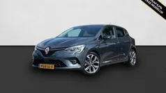 Grijs metallic Gebruikt 2020 Renault Clio V Intens Hatchback | € 13.950 (Eerlijke prijs)