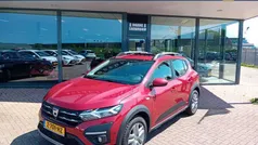 Rood Gebruikt 2022 Dacia Sandero Comfort Hatchback | € 17.950 (Goede deal)
