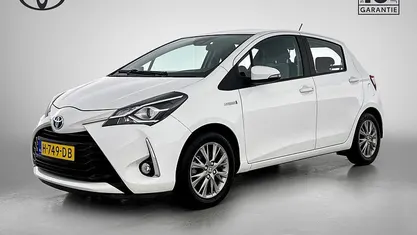 Occasion Toyota Yaris Hybrid Active 101 PK (74 kW) 2019 Wit Hatchback