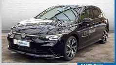 Gebruikt 2022 VW Golf VIII R-line Sedan | € 43.778 (Eerlijke prijs)