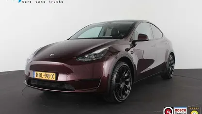 Rood Occasion 2025 Tesla Model Y RWD SUV | € 39.850 (Eerlijke prijs)