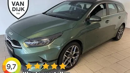 Groen Gebruikt 2023 Kia Ceed Hatchback | € 23.485 (Super prijs)