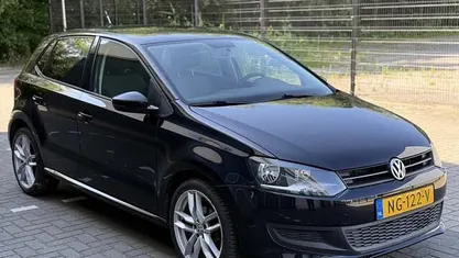 Zwart Occasion 2009 VW Polo Highline Hatchback | € 3.999 (Eerlijke prijs)