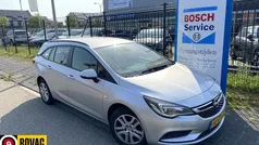 Grijs Gebruikt 2018 Opel Astra Edition Stationwagen | € 9.895 (Eerlijke prijs)