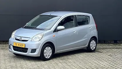 Occasion Daihatsu Cuore 69 PK (50 kW) 2008 Zilver (metallic) Hatchback
