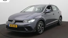 Grijs Gebruikt 2021 VW Polo Life Hatchback | € 17.900 (Eerlijke prijs)