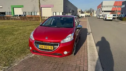 Occasion 2015 Peugeot 208 Style Hatchback | € 3.650 (Goede deal)