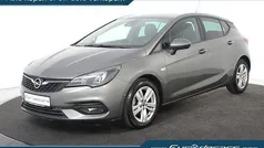 Grijs, metallic lak Gebruikt 2020 Opel Astra Elegance Hatchback | € 10.800 (Goede deal)