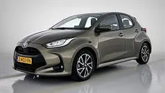 Groen metallic Gebruikt 2024 Toyota Yaris Hatchback | € 22.945 (Eerlijke prijs)