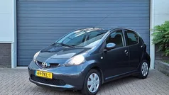 Grijs Gebruikt 2011 Toyota Aygo Comfort Hatchback | € 3.850 (Eerlijke prijs)