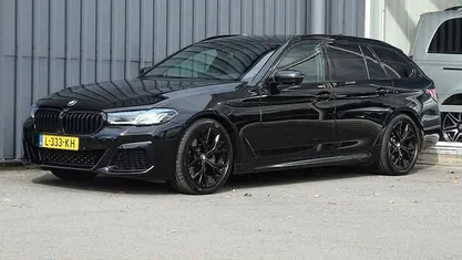 Stationwagon Gebruikt 2021 BMW 520 Executive Stationwagen | € 33.945 (Eerlijke prijs)