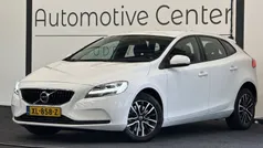 Wit Gebruikt 2019 Volvo V40 Stationwagen | € 19.895 (Eerlijke prijs)