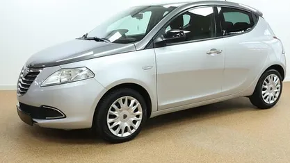Occasion 2011 Lancia Ypsilon Platinum Hatchback | € 3.250 (Eerlijke prijs)