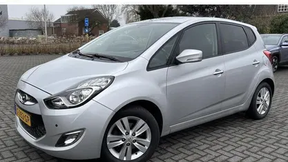Occasion Hyundai ix20 90 PK (66 kW) 2014 Grijs, metallic lak Hatchback