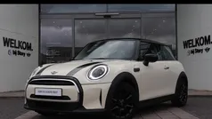 Gebruikt 2021 Mini Cooper Hatchback | € 23.450 (Eerlijke prijs)