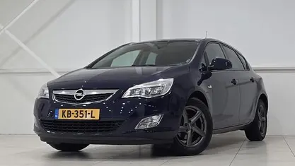 Gebruikt 2011 Opel Astra Edition Hatchback | € 5.994 (Eerlijke prijs)
