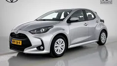 Grijs Gebruikt 2024 Toyota Yaris Hybrid Active Hatchback | € 23.445 (Eerlijke prijs)
