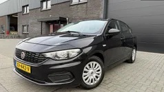 Zwart Gebruikt 2017 Fiat Tipo Pop Star Hatchback | € 8.850 (Goede deal)