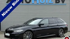 Zwart Gebruikt 2022 BMW 530e M Sport Stationwagen | € 41.990 (Eerlijke prijs)