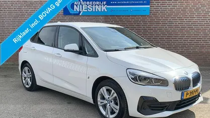 Wit Gebruikt 2018 BMW 225 Active Tourer iPerformance MPV | € 21.495 (Eerlijke prijs)