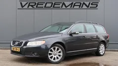 Grijs, metallic lak Gebruikt 2010 Volvo V70 Stationwagen | € 4.250 (Goede deal)