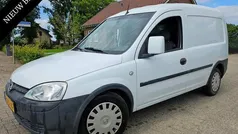Wit Gebruikt 2005 Opel Combo MPV | € 2.595 (Goede deal)