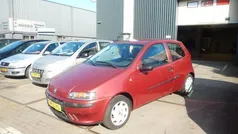 Rood Gebruikt 2003 Fiat Punto Dynamic Hatchback | € 999 (Eerlijke prijs)