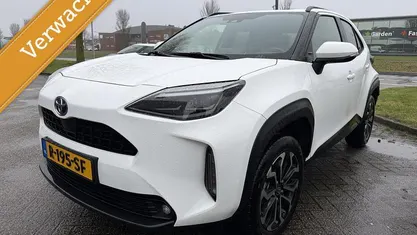 Wit Occasion 2022 Toyota Yaris Cross SUV | € 24.490 (Goede deal)