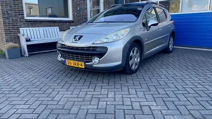 Grijs Occasion 2009 Peugeot 207 Outdoor Outdoor Stationwagen | € 3.450 (Eerlijke prijs)