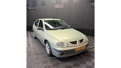 Groen Gebruikt 2000 Renault Mégane Hatchback | € 1.250 (Eerlijke prijs)
