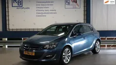 Blauw Gebruikt 2014 Opel Astra Sport Hatchback | € 6.250 (Eerlijke prijs)