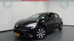 Gebruikt 2023 Renault Clio V Equilibre Hatchback | € 16.840 (Eerlijke prijs)
