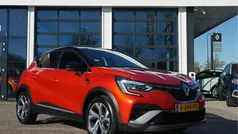 Rood metallic Gebruikt 2022 Renault Captur R.S. SUV | € 26.900 (Eerlijke prijs)