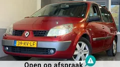 Rood Gebruikt 2005 Renault Grand Scénic II MPV | € 1.495 (Goede deal)