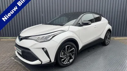 Occasion 2023 Toyota C-HR SUV | € 28.950 (Eerlijke prijs)