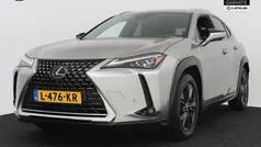 Grijs Gebruikt 2019 Lexus UX 250h Executive Line SUV | € 31.445 (Eerlijke prijs)