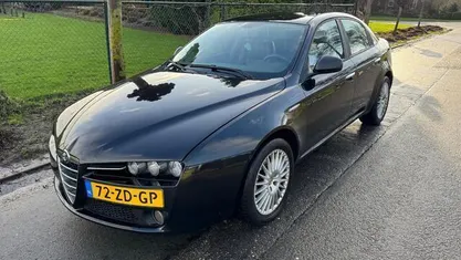 Zwart Gebruikt 2008 Alfa Romeo 159 Sedan | € 1.699 (Eerlijke prijs)