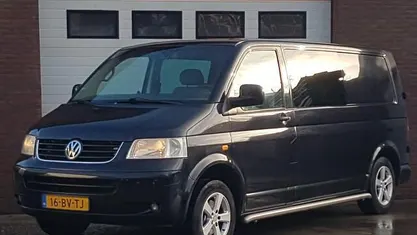 Zwart (metallic) Occasion 2006 VW T5 Comfortline Van | € 6.499 (Eerlijke prijs)