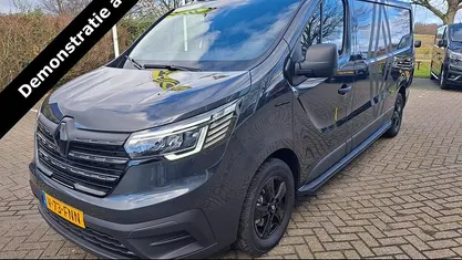 Occasion 2024 Renault Trafic Black Edition MPV | € 28.900 (Eerlijke prijs)