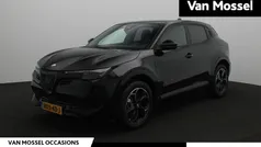 Zwart Gebruikt 2025 Alfa Romeo Junior Premium SUV | € 35.940 (Goede deal)